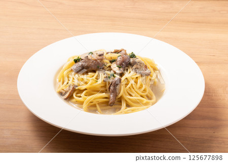 牛肝菌蘑菇奶油意麵 125677898