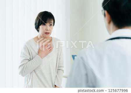 一個女人要檢查 125677996