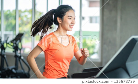 女子吉姆跑 125678759