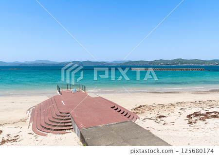 The beautiful sea of Goza Shirahama (Shima Town, Shima City, Mie Prefecture) 125680174