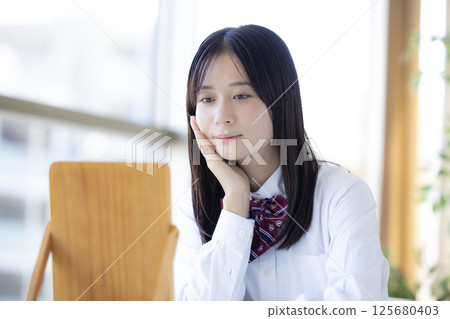 女高中生美女圖片 125680403