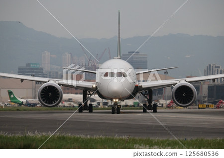 航空 125680536