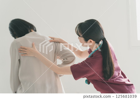 背部檢查 125681039