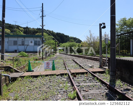 The station building of Kazusa Matsuoka Station on the Kururi Line The station building of Kazusa Matsuoka Station on the Kururi Line 125682112