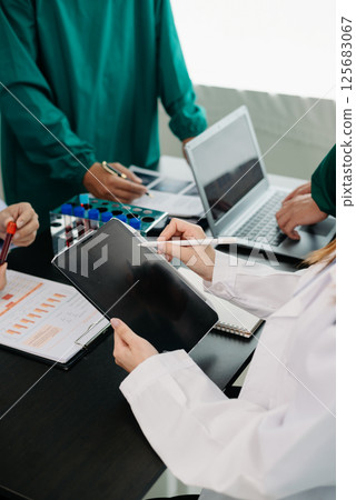 Meeting team of doctor and medical staff Consultation about the treatment of heart disease, pneumonia, gastrointestinal and stomach diseases. and osteoporosis at hospital 125683067