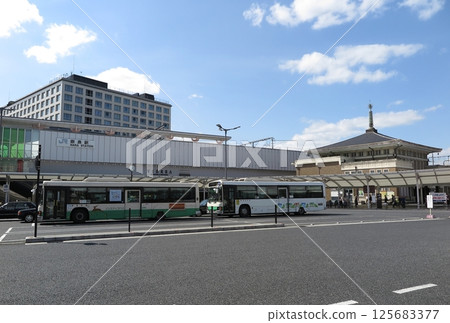 JR Nara Station and the bus terminal in front of the station (on the right is the old Nara Station building, which is now used as a tourist information center) JR Nara Station and the bus terminal in front of the station (on the right is the old Nara Station building, which is now used as a tourist information center) 125683377
