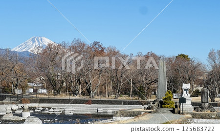 Fuji and a shrine in winter Fuji and a shrine in winter 125683722