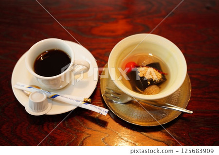 Coffee and milk Coffee and milk 125683909