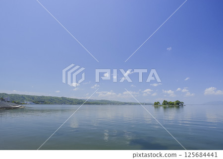 Yomegashima Island floating on Lake Shinji in Shimane Prefecture Yomegashima Island floating on Lake Shinji in Shimane Prefecture 125684441