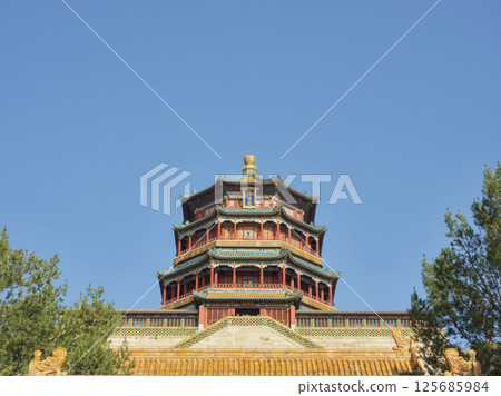 北京頤和園的佛香閣 北京頤和園的佛香閣 125685984