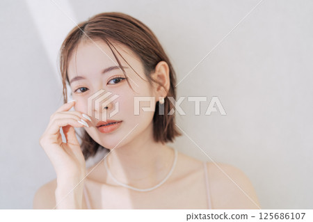 Beauty image of young women Beauty image of young women 125686107