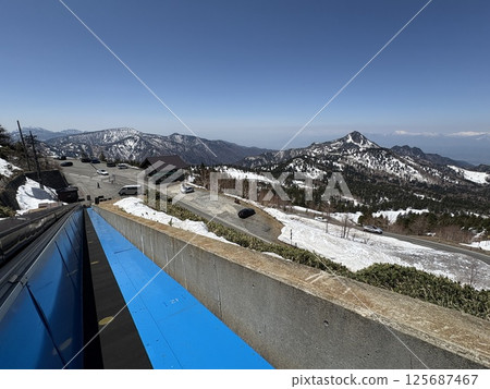 Skyrator at Shiga Kogen Yokoteyama Ski Resort_Golden Week with remaining snow 125687467