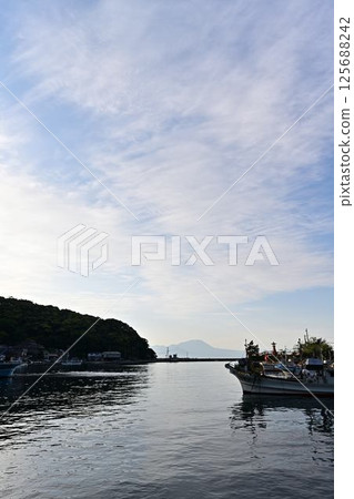 Oyama from Mihonoseki Oyama from Mihonoseki 125688242