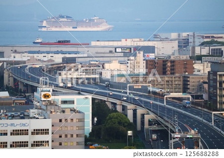 "MSC Bellissima" heading offshore on the Shuto Expressway Wangan Line 125688288
