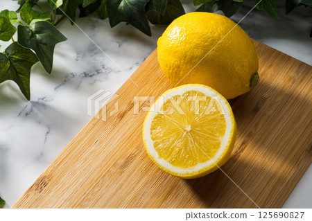 Lemon Lemon 125690827