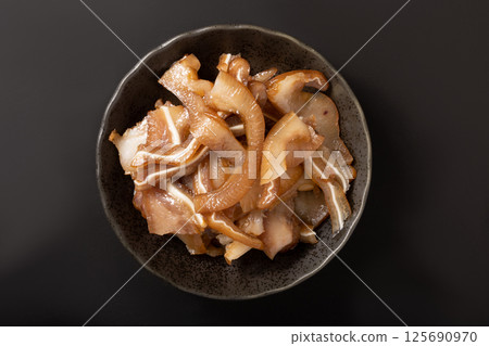 [Okinawa Prefecture] Smoked Pig Skin Chiragas 125690970