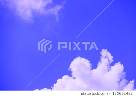 藍天白雲（壁紙素材） 125691482
