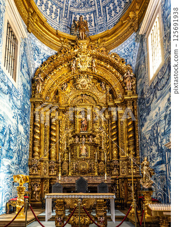 Almancil, Portugal - Feb 17, 2025: Main altar of Igreja de Sao Lourenco church in Almancil, Portugal Almancil, Portugal - Feb 17, 2025: Main altar of Igreja de Sao Lourenco church in Almancil, Portugal 125691938