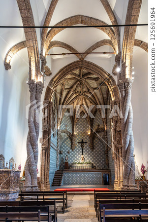 Setubal, Portugal - Feb 28, 2025: Interior of Monastery of Jesus of Setubal in Portugal. Church of the former Monastery 125691964