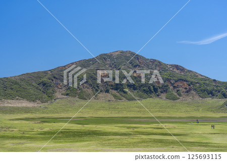 Kusasenrigahama Beach on the Aso Plateau 125693115