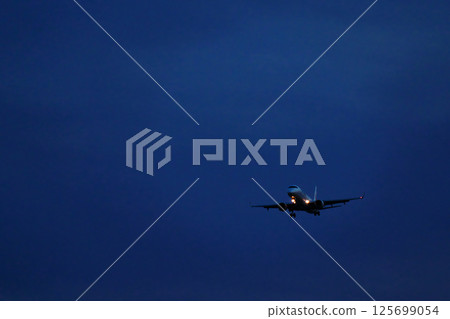 Landing from the night sky Landing from the night sky 125699054