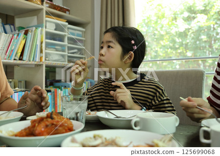 Having Lunch with Family Having Lunch with Family 125699068