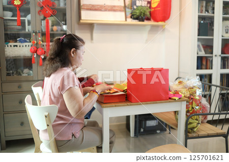 Lunar New Year 125701621