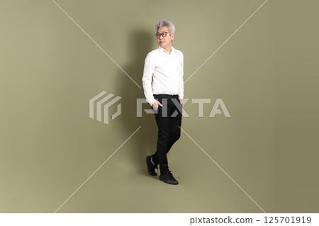 Active Senior Businessman Active Senior Businessman 125701919