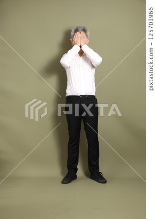 Active Senior Businessman 125701966