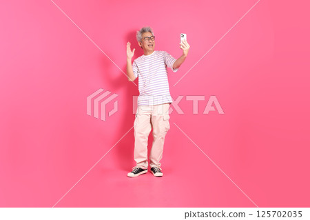 Active Senior Man 125702035