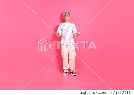 Active Senior Man 125702118