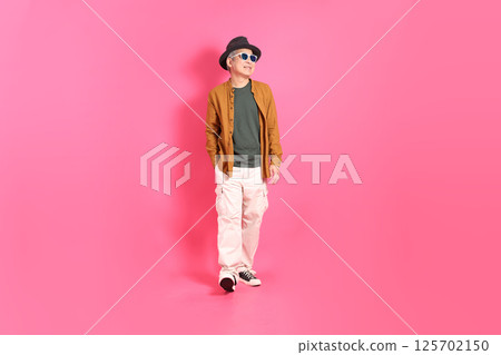 Active Senior Man Active Senior Man 125702150