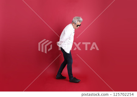 Active East Asian Man Active East Asian Man 125702254