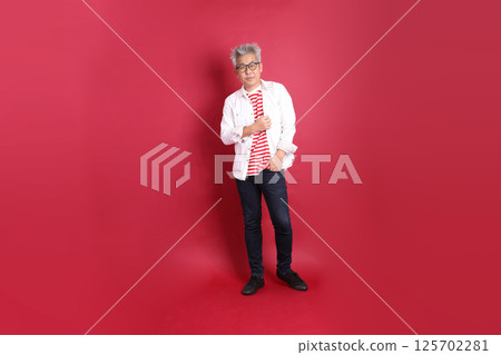 Active East Asian Man Active East Asian Man 125702281