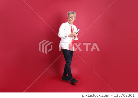 Active East Asian Man Active East Asian Man 125702301