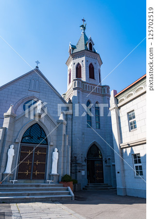 晴朗天氣下的函館東正教會 125702519