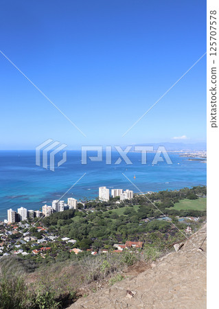 從鑽石頭山欣賞威基基的壯麗景色 125707578