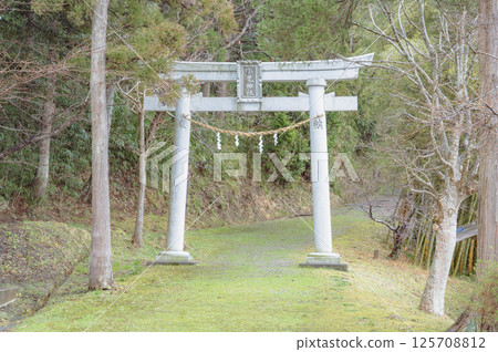 佐渡牛尾神社 125708812