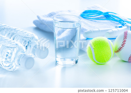 Hydration, sports, heat stroke prevention Hydration, sports, heat stroke prevention 125711004