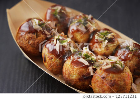 Steaming takoyaki 125711231