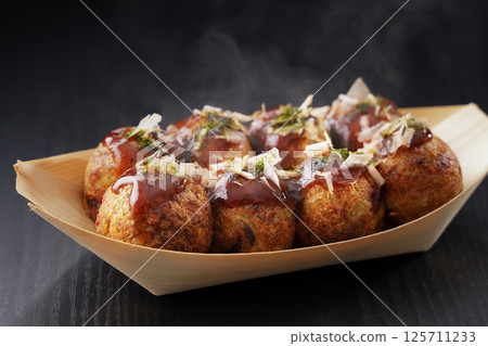 Steaming takoyaki 125711233