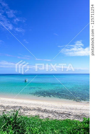 Ishigaki Island's pure white sandy beaches Ishigaki Island's pure white sandy beaches 125711254