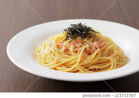 鱈魚子海藻義大利麵 125711507