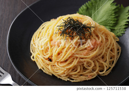 鱈魚子海藻義大利麵 125711538