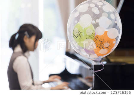 Image of the piano recital 125716396