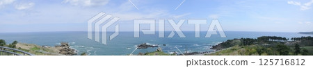 青森縣八戶市鮫門燈塔的全景圖 3 青森縣八戶市鮫門燈塔的全景圖 3 125716812