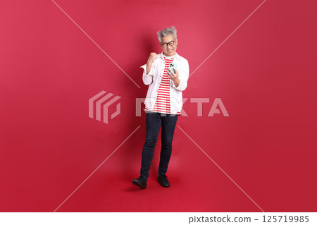 Active East Asian Man Active East Asian Man 125719985