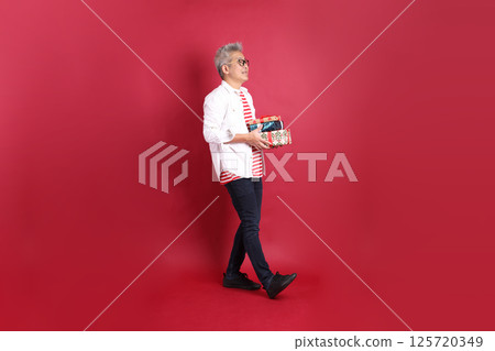 Active East Asian Man 125720349