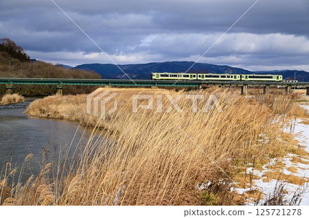 JR釜石線猿石河大橋 JR釜石線猿石河大橋 125721278