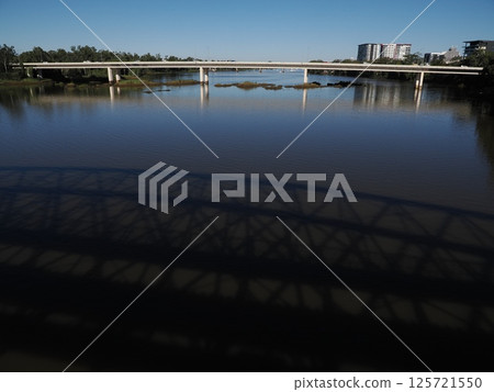 Alexandra Bridge over the Fitzroy River, Rockhampton, Australia 125721550